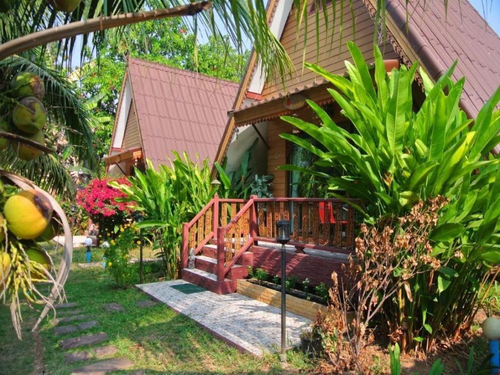 Himawari Restaurante y Cottage Ban Nong Hin  Exterior foto